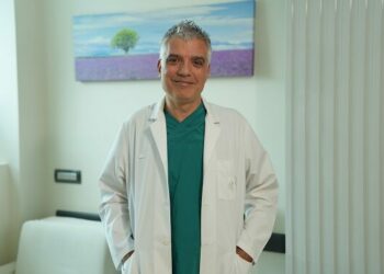 ‘Rektum kanserinde tümör tamamen kaybolursa ameliyat şart olmayabilir’