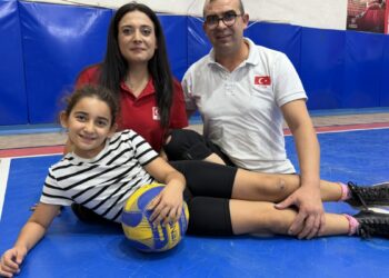 Sporla engelleri aşan çift, protez ve ekipmanları için destek istedi