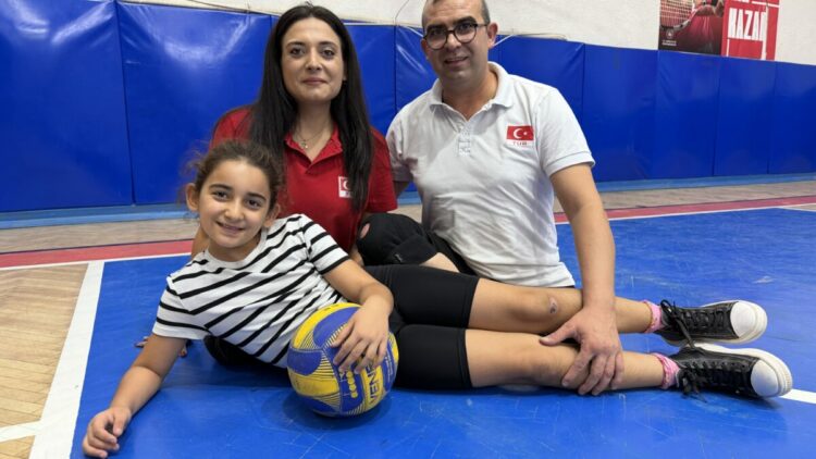 Sporla engelleri aşan çift, protez ve ekipmanları için destek istedi