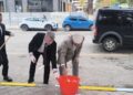 Valilik personeli, bordür taşlarını boyadı