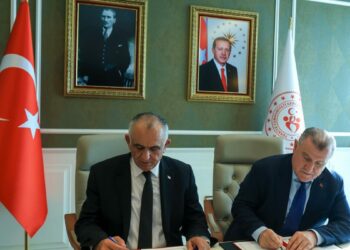 KKTC'de iki yükseköğrenim öğrenci yurdu yapılacak