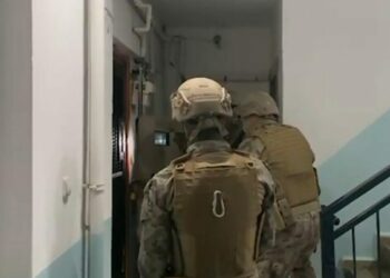 Çanakkale merkezli 4 ilde göçmen kaçakçılığı operasyonu: 15 tutuklama