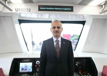 Bakan Uraloğlu: 452 kilometrelik kent içi raylı sistem hattını hizmete sunduk