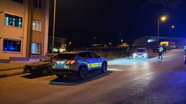 Polisin 'dur' ihtarına uymayan alkollü sürücüye 343 bin lira ceza