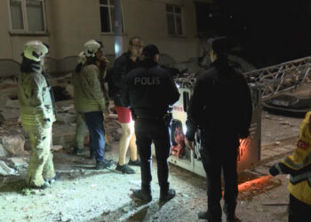 Maltepe'de 3 katı çöken 7 katlı binadan kurtarılanlar konuştu