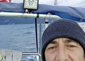 Balık tutmak için açıldığı denizde kaybolan madenciyi arama çalışmaları sürüyor