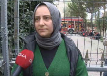 Maltepe'de bina çökmeden önce duvardaki çatakları görüntüleyen işletmeci: Kolon kesme durumu yok