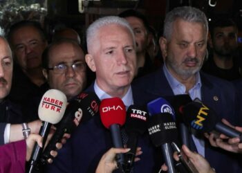 Vali Gül: Bütün ekipler 3 hemşehrimize ulaşmak için çalışıyor