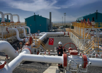 Türkiye'nin doğal gaz iletim ve dağıtım ağı 257 bin kilometreyi aştı