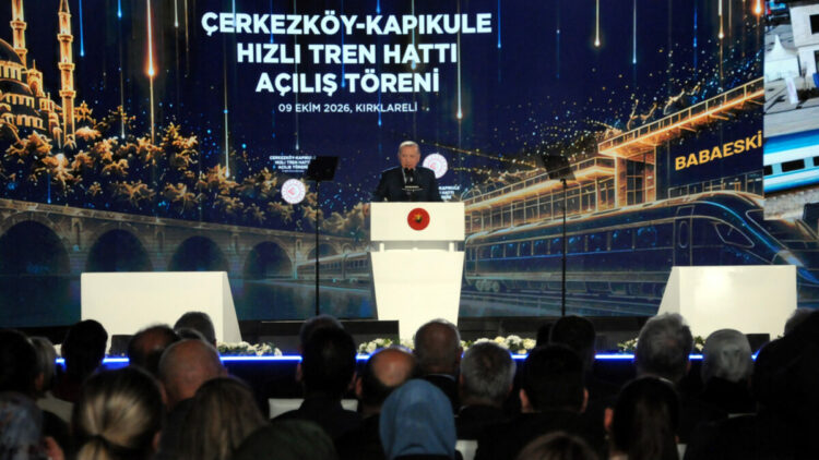 Cumhurbaşkanı Erdoğan: Kim milletin hakkına, hukukuna, emanetine el uzatırsa karşısında bizi bulur