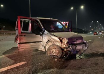 Kuzey Marmara Otoyolu'nda hafif ticari araç önce bariyerlere ardından otomobile çarptı: 1 ölü