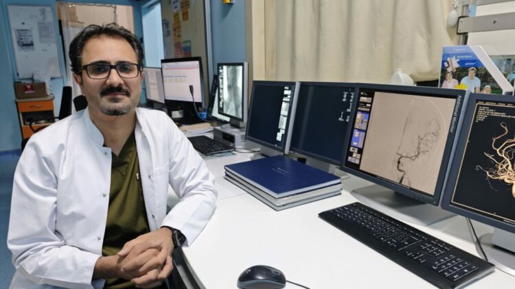 Van'da beyin damar yumağı ameliyatsız tedavi edildi