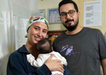 Gebeliğinin 35'inci haftasında kanser olduğunu öğrenen Gamze, bebeğiyle hayata tutundu