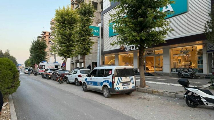 Yalnız yaşadığı evinde ölü bulundu