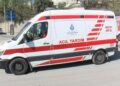 Sultangazi'de İETT otobüsü duvara çarptı; 4 yaralı (Geniş haber- aktüel görüntü)