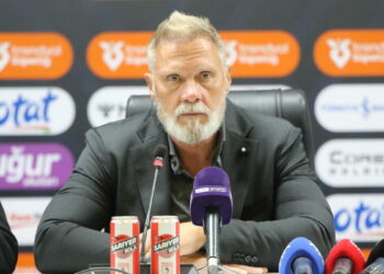 Samsunspor-Trabzonspor maçının ardından Fink’ten istifa açıklaması, Reis’ten galibiyet yorumu