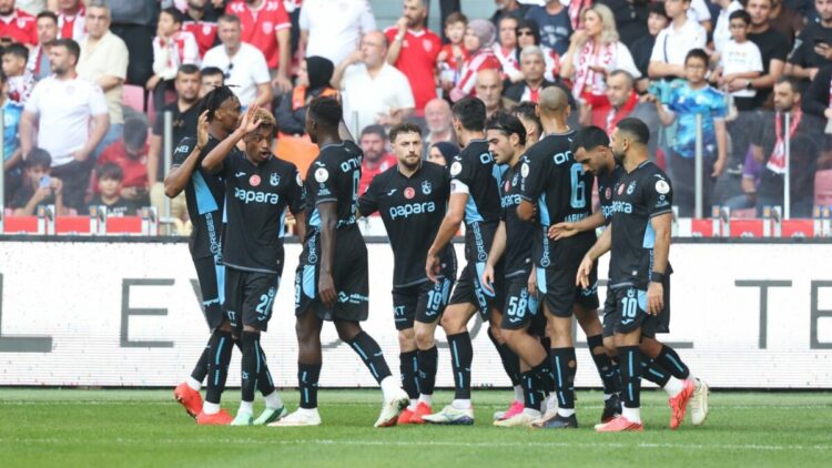 Trabzonspor, Samsun'da rekorlarla kazandı