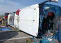Manisa'da tur otobüsü ve TIR'ın çarpıştığı kazada 11 ölü, 27 yaralı
