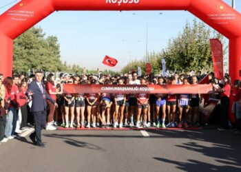 Ankara’da ‘Cumhurbaşkanlığı Yarı Maratonu’ coşkusu