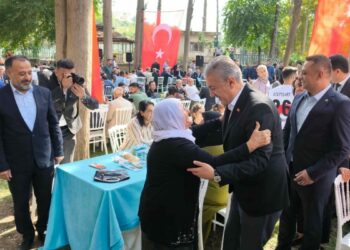 Nusaybin'de terör örgütü PYD/YPG'nin roketli saldırısında şehit olan 12 kişi anıldı