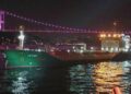 Kanlıca önlerinde sürüklenen gemi kıyıya metreler kala durdu; boğaz trafiği yeniden açıldı