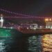 Kanlıca önlerinde sürüklenen gemi kıyıya metreler kala durdu; boğaz trafiği yeniden açıldı
