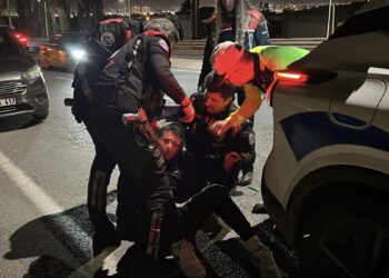 Polisten kaçan ehliyetsiz sürücüye 335 bin lira ceza kesilince, ‘Dershane param gidecek’ diye ağladı