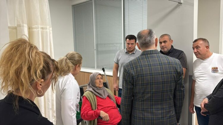Manisa'da tur otobüsü ve TIR'ın çarpıştığı kazada 11 ölü, 26 yaralı