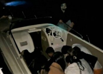 Bodrum'da 15 kaçak göçmen ile 2 organizatör şüphelisi yakalandı