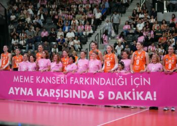 Memorial ve Eczacıbaşı’ndan meme kanseri farkındalık maçı