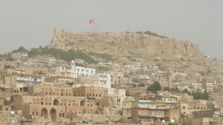 Mardin'de toz taşınımı etkili oldu