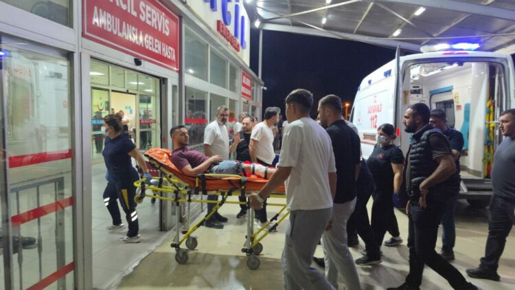 Evinde uğradığı silahlı saldırıda yaralandı