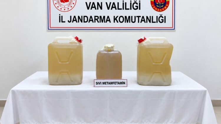 Van'da 34 kilo sıvı metamfetamin ele geçirildi; 1 tutuklama