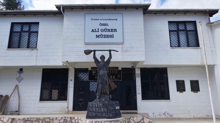 Ocak köyündeki 3 bin eserlik müze ziyaretçileri geçmişe götürüyor