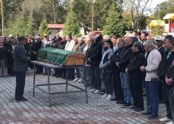 Manisa'daki otobüs kazasında ölen yolcu, Konya'da toprağa verildi