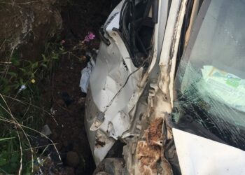 Okul servisi şarampole yuvarlandı: 5'i öğrenci, 6 yaralı