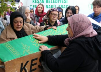 Hastalığı yeniden nükseden İsmet Polat hayatını kaybetti