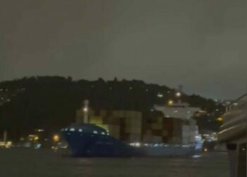 İstanbul Boğazı'nda sürüklenen gemi kurtarıldı