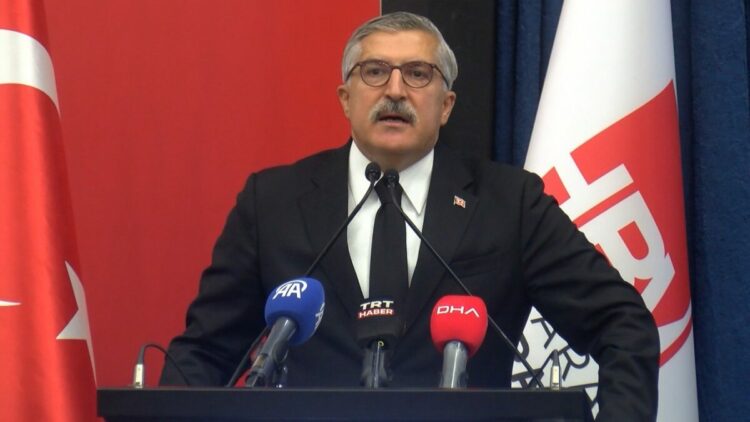 AK Parti'li Yayman, akademik yıl açılışı konferansında üniversitelilerle bir araya geldi