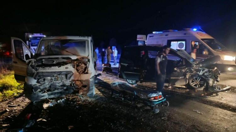 Manisa’da zincirleme kaza: 5 yaralı