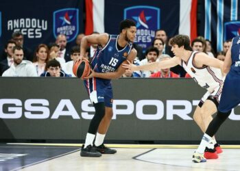 Anadolu Efes - Bayern Münich: 93-101