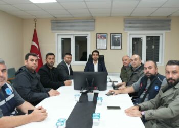 Tuzla Belediye Başkanı Bingöl, sağanak yağışı ekiplerle anlık takip etti