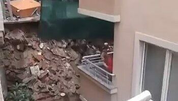 Kağıthane’de sağanağın ardından istinat duvarı çöktü-1