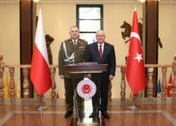 Bakan Güler, Polonya Genelkurmay Başkanı Orgeneral Kukula'yı kabul etti