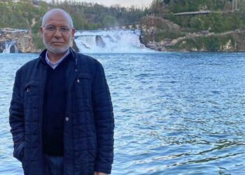 Zeytinburnu'nda sağanak sonrası tamir için çıktığı çatıdan düşüp hayatını kaybetti