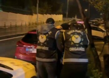 İstanbul’da FETÖ operasyonu: 19 şüpheli gözaltına alındı