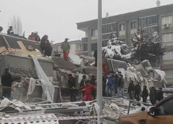 Depremde 16 kişinin öldüğü Hayat Sitesi'nin davasında 4 sanığa hapis