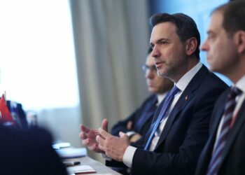 Enerji ve Tabii Kaynaklar Bakanı Bayraktar, Rusya'da