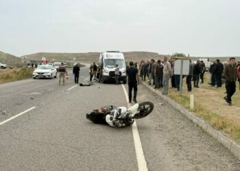 Bismil’de minibüsle çarpışan motosikletin sürücüsü 14 yaşındaki Enes, hayatını kaybetti