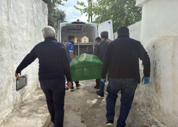Yalnız yaşadığı evinde ölü bulundu